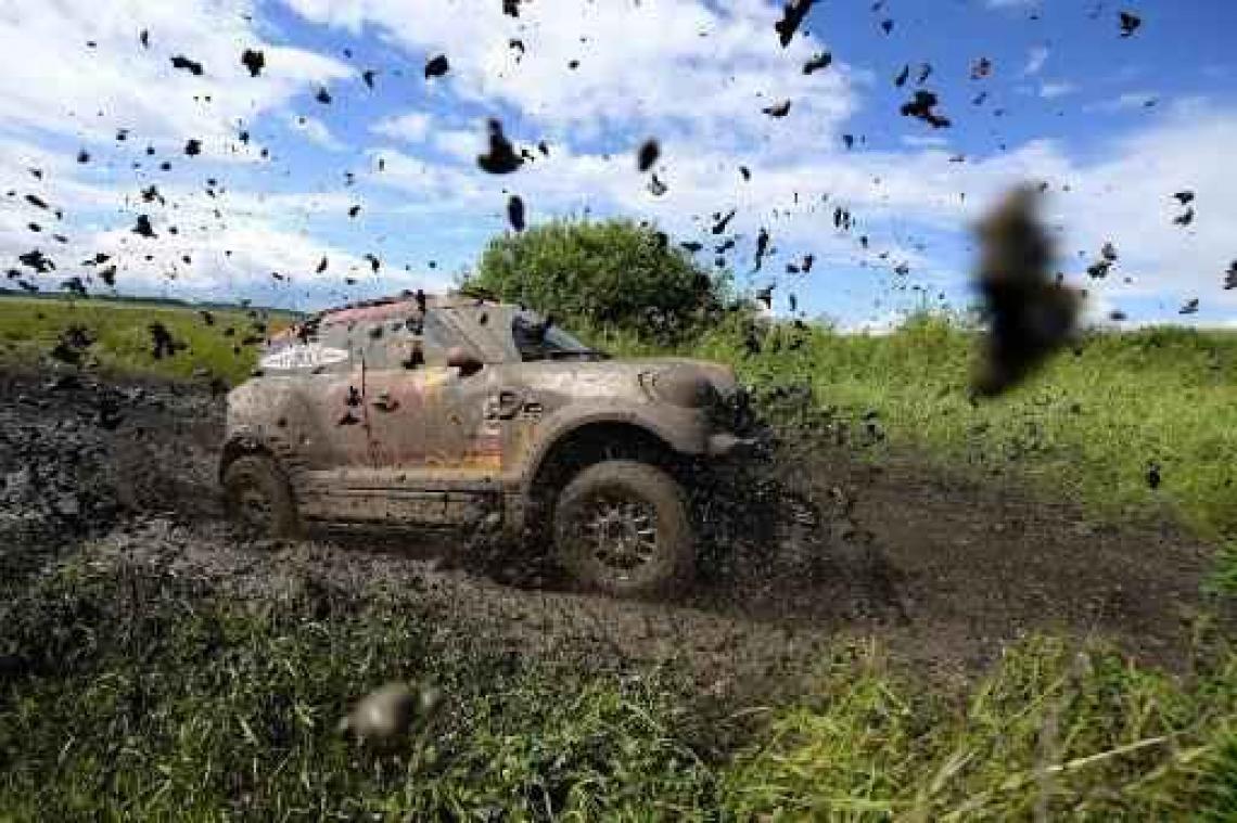 Menzies doorbreekt dominantie van Peugeot in Silk Way Rally