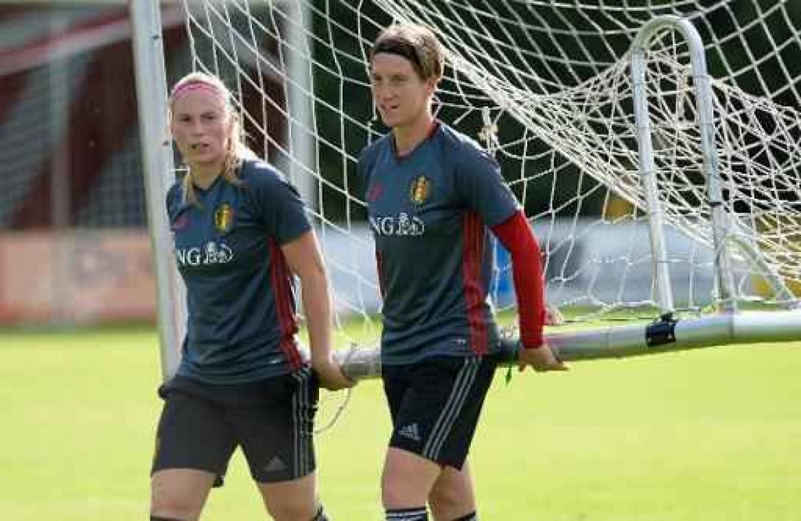 EK voetbal 2017 (v) - Aline Zeler wil "ervaring overbrengen op jongere speelsters"