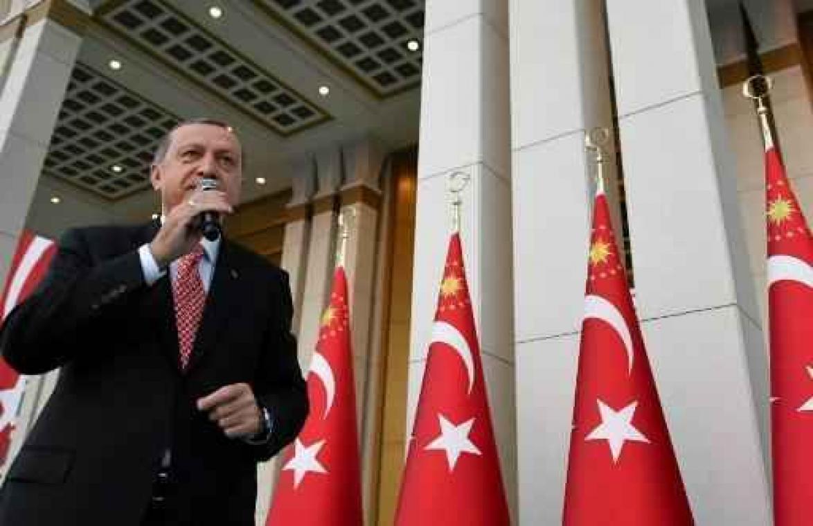 Turkse bellers krijgen automatisch boodschap van president te horen