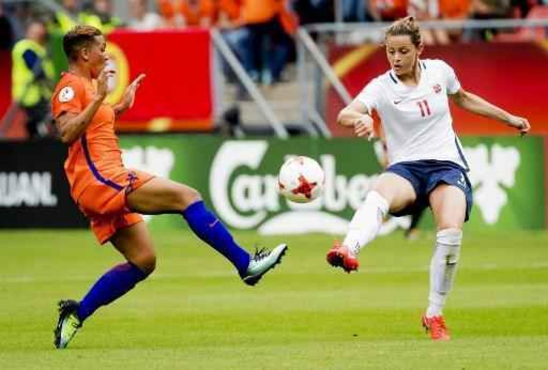 EK voetbal 2017 (v) - Nederland trapt EK op gang met nipte zege tegen Noorwegen