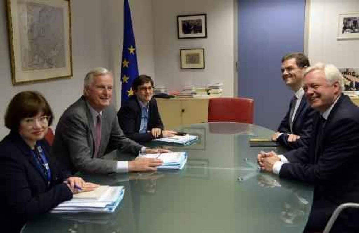 Brexit-onderhandelaars vatten inhoudelijk werk aan