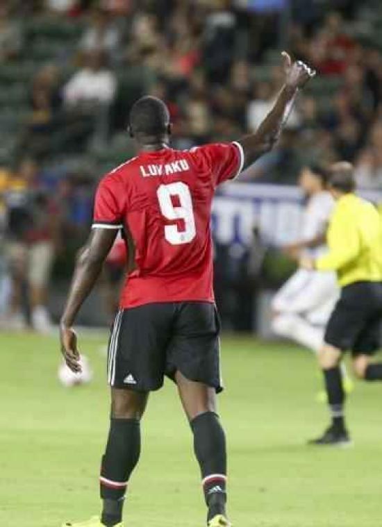 Romelu Lukaku treft voor de eerste keer raak voor United