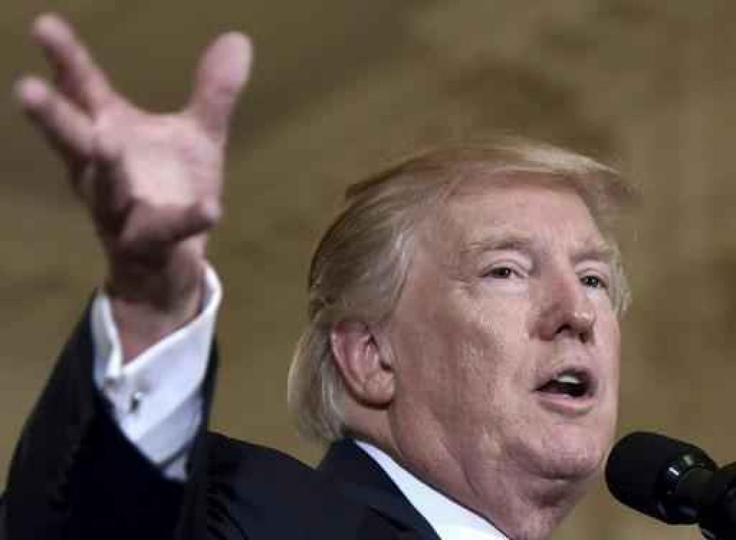 Trump haalt uit naar Democraten en "een paar Republikeinen" voor mislukking rond zorgwet