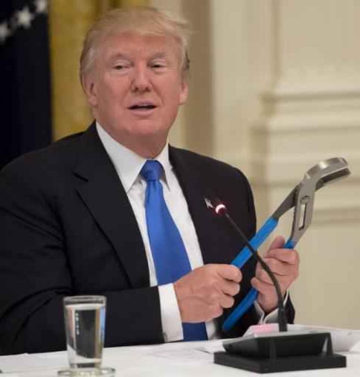 Amerikaanse Hooggerechtshof versoepelt inreisverbod van Trump