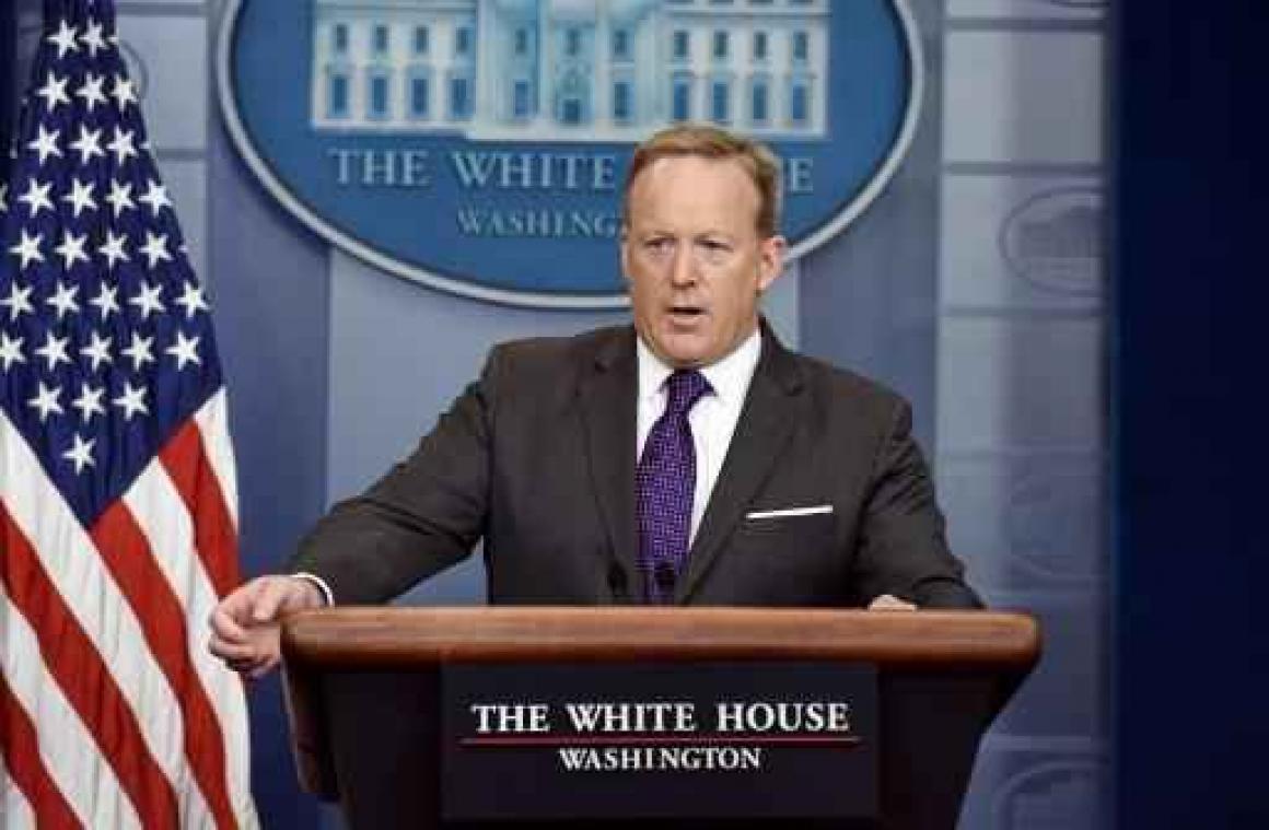 Witte Huis-woordvoerder Spicer stapt op uit onvrede met aanwerving nieuwe communicatiechef