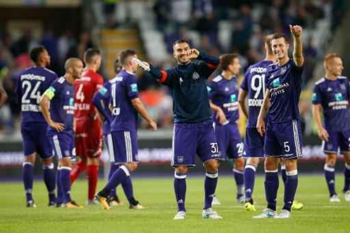 Supercup - Anderlecht verslaat Zulte Waregem ondanks furieus begin van bekerwinnaar