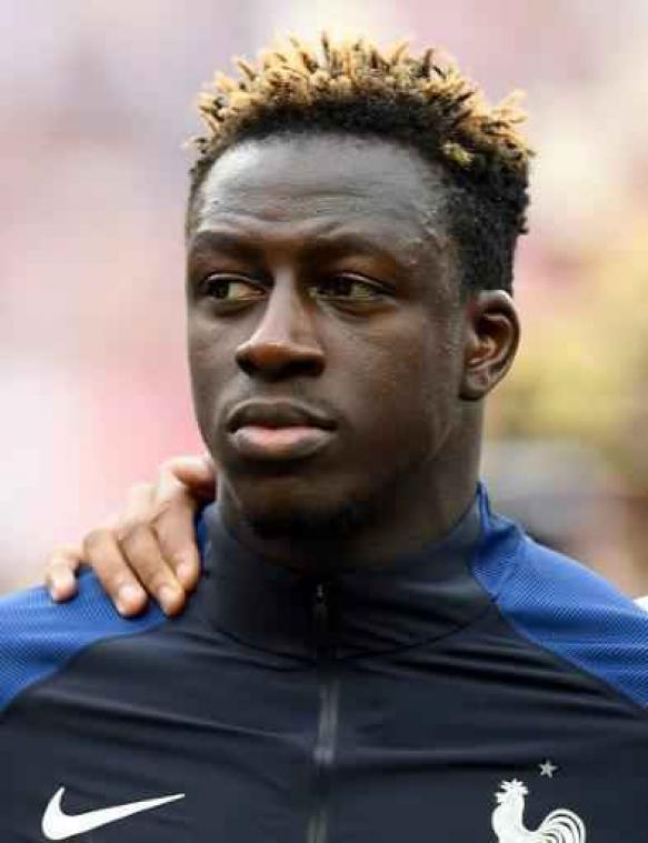 Manchester City tast diep in de buidel voor Mendy