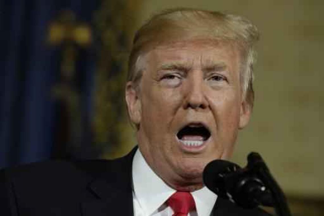 Bewapenen van Syrische rebellen was "gevaarlijk en verspillend", zegt Trump