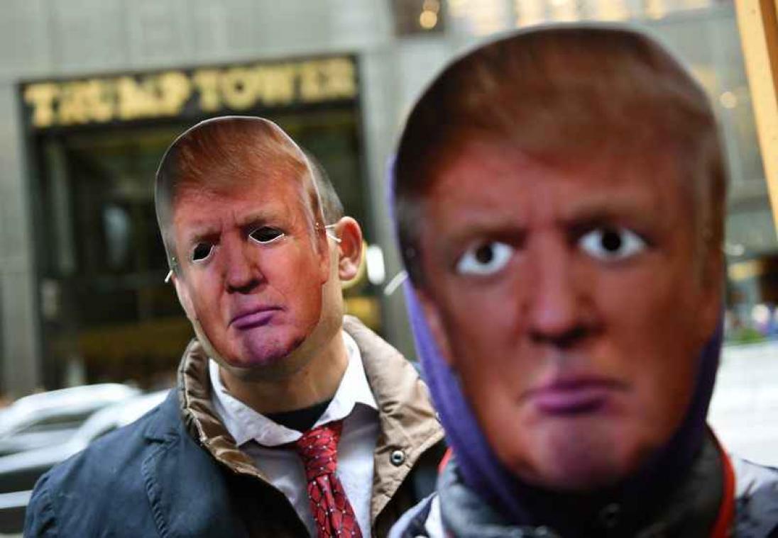 Italiaanse broers dragen Trump-maskers bij bankoverval