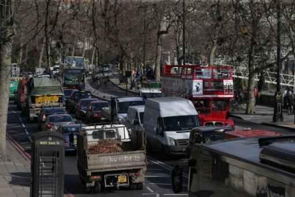 Britse regering wil verkoop van diesel- en benzinewagens verbieden tegen 2040