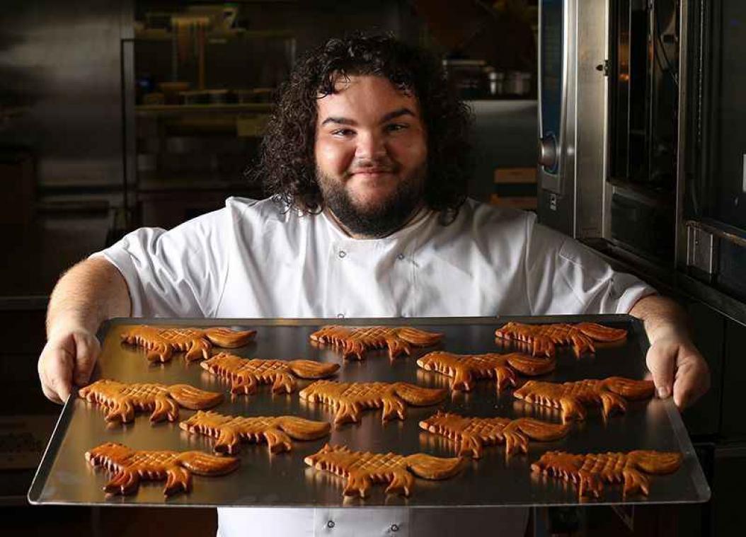 Game of Thrones'-acteur bakt Direwolf Bread uit de serie