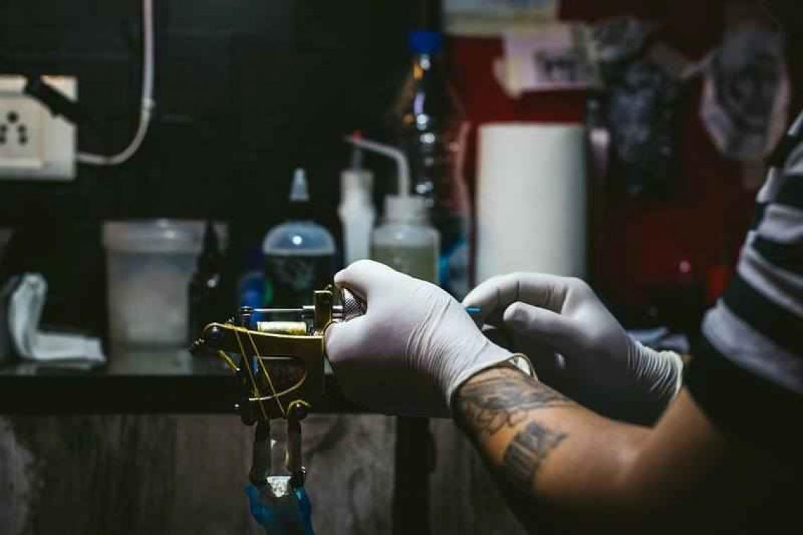 Trucker gaat viraal met hilarische tattoo