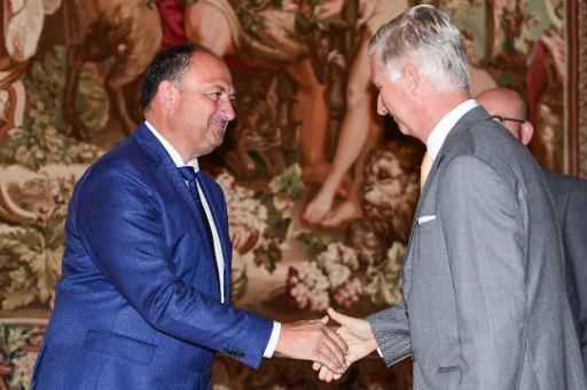 Willy Borsus en Denis Ducarme leggen eed af bij de koning