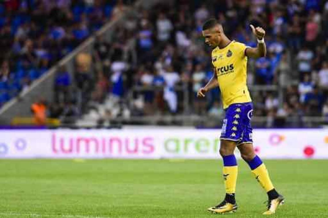 Jupiler Pro League - Genk verslikt zich in sterk Waasland-Beveren, Zulte Waregem vlot voorbij Eupen