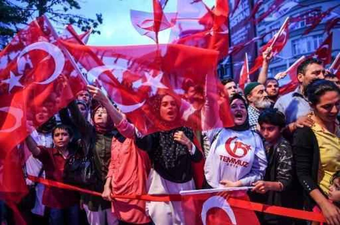 Turkije: monsterproces tegen vermoede putschisten gestart