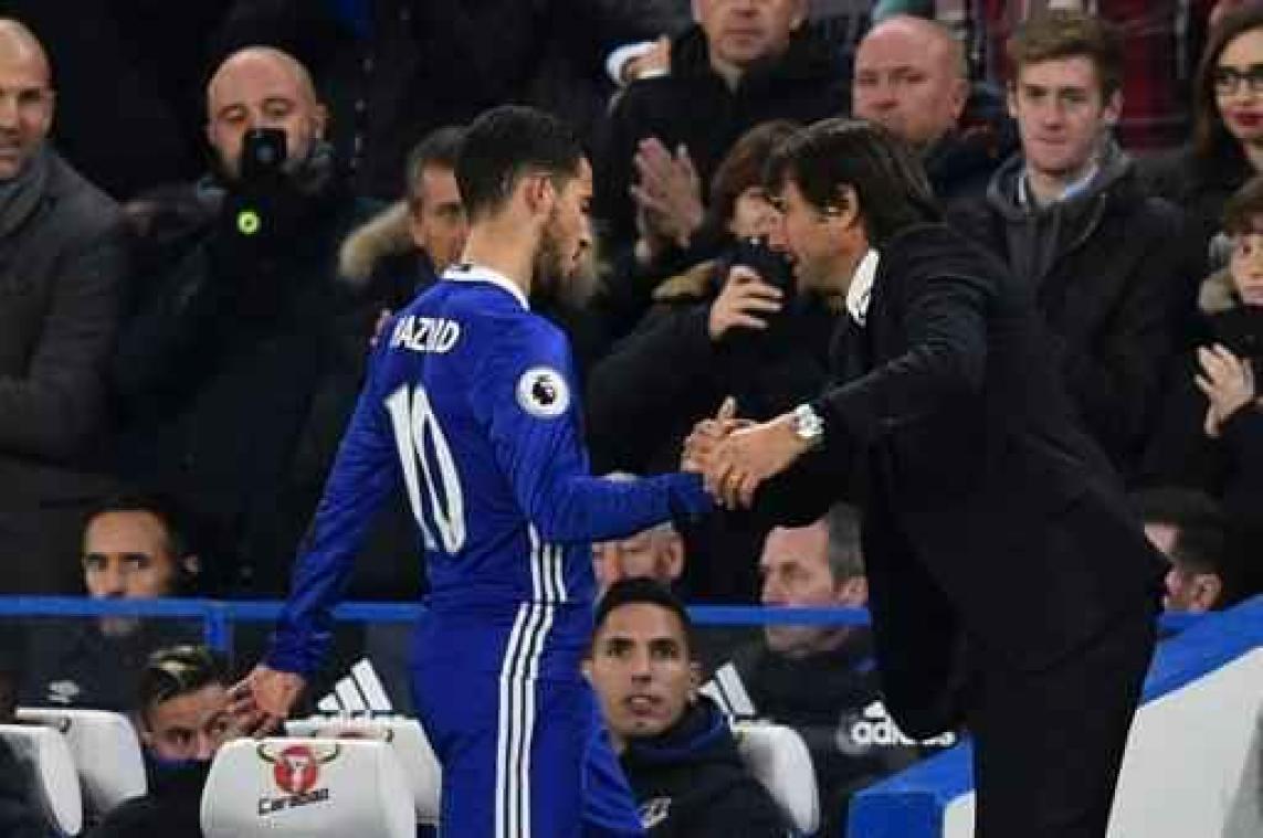Chelsea-coach Antonio Conte ontkent transfer van Eden Hazard naar Barcelona