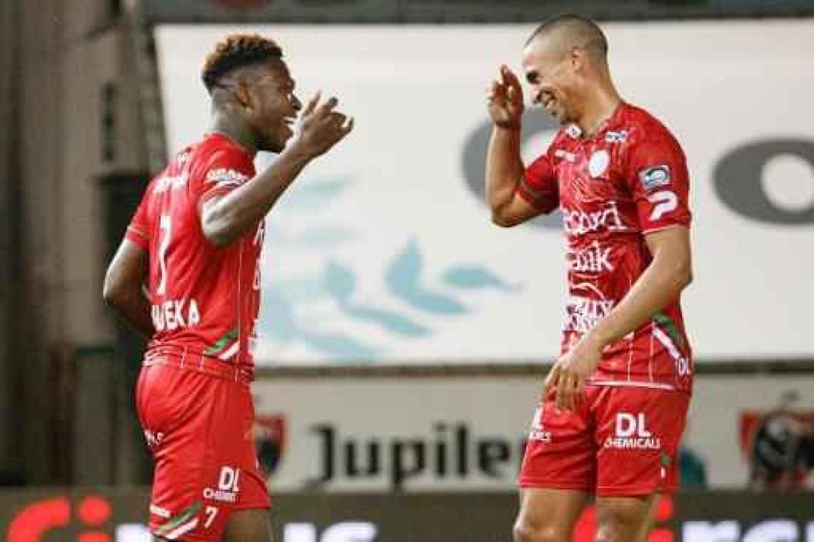 Jupiler Pro League - Zulte Waregem wint tegen STVV zijn eerste thuiswedstrijd van het seizoen en pakt 6 op 6