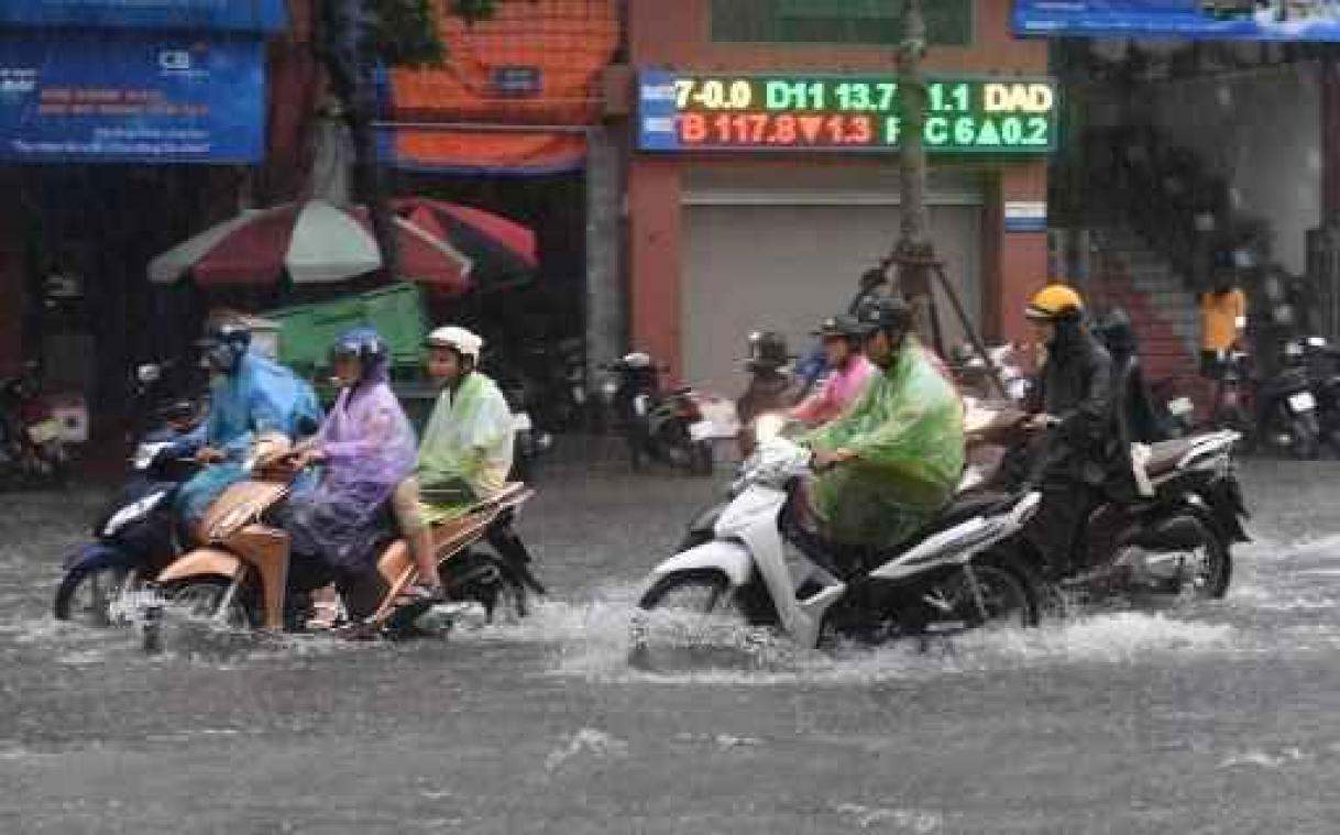 Dodental door overstromingen in Vietnam opgelopen tot 26