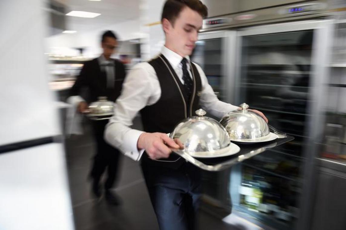 Helft van de jobstudenten werkt in de horeca