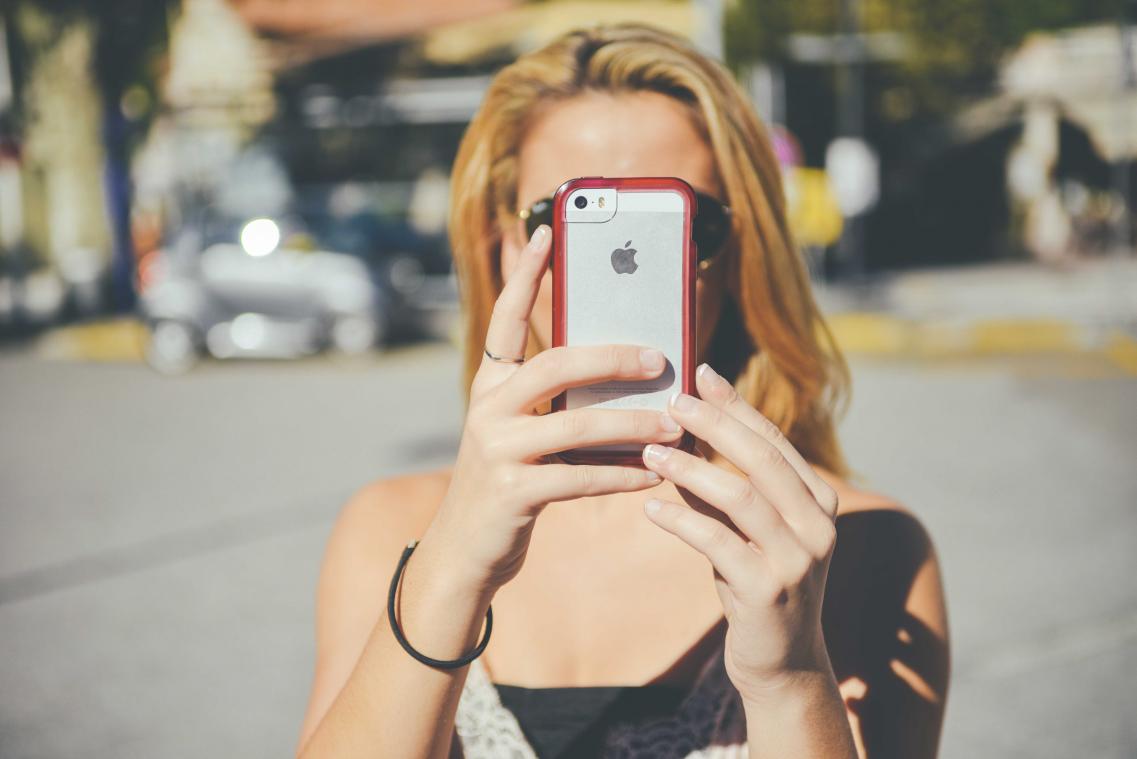 Tieners delen echte, gênante foto's met #Finstagram