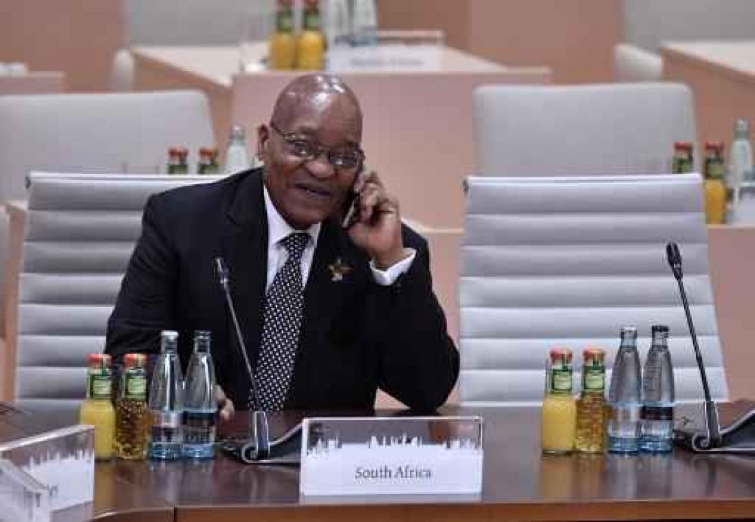 Zuid-Afrikaans president Zuma overleeft nipt motie van wantrouwen