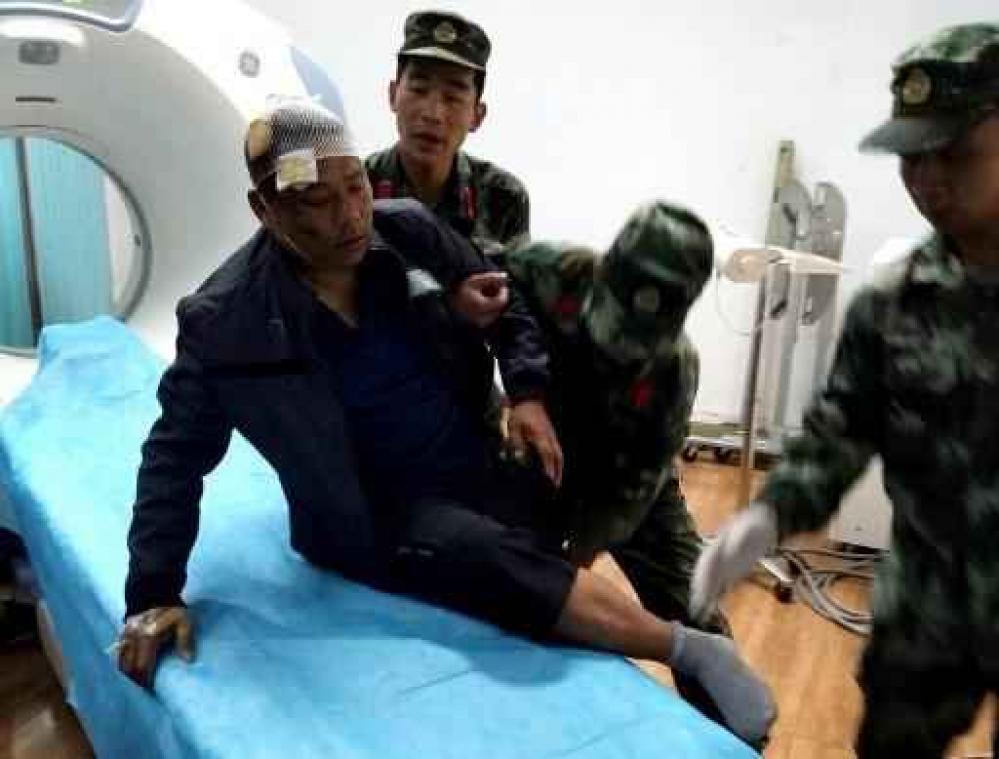 Aardbeving China - Ook buitenlandse toeristen gewond