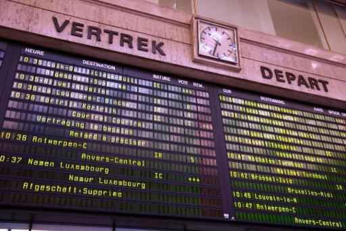 Zo goed als geen treinverkeer op Noord-Zuidas na persoonsongeval