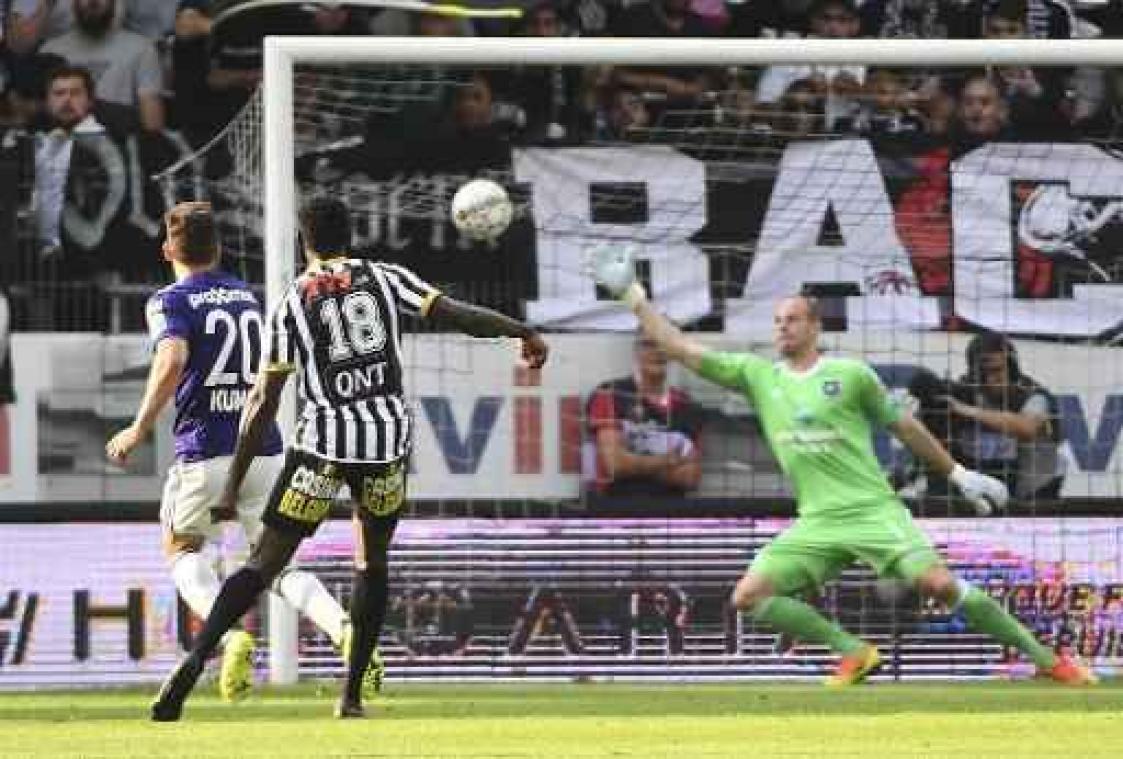 Jupiler Pro League - Charleroi klopt mak Anderlecht en blijft mee op kop