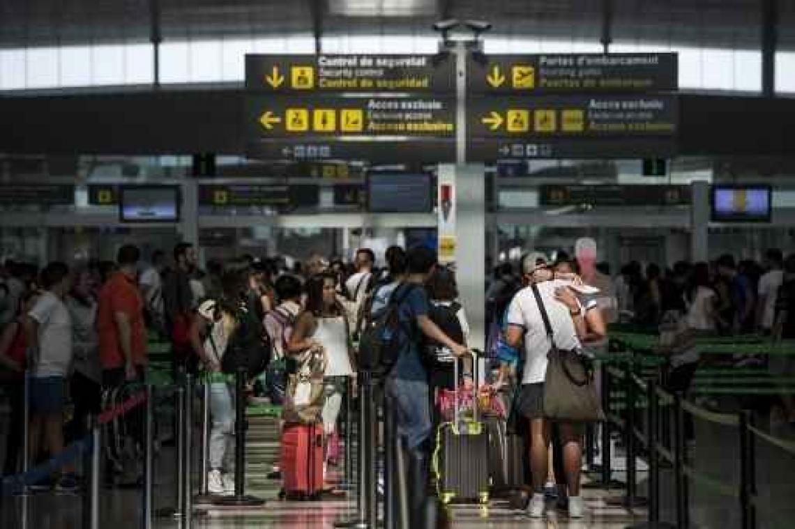 Veiligheidspersoneel luchthaven Barcelona staakt vanaf middernacht voor onbepaalde duur