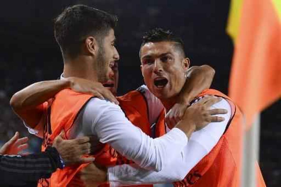 Invaller Ronaldo helpt Real aan zege in heenmatch Spaanse Super Cup, maar pakt ook rood
