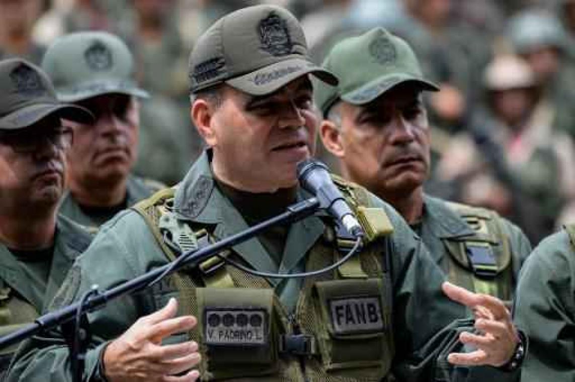 "VS-maskers afgevallen na militair dreigement tegen Venezuela"
