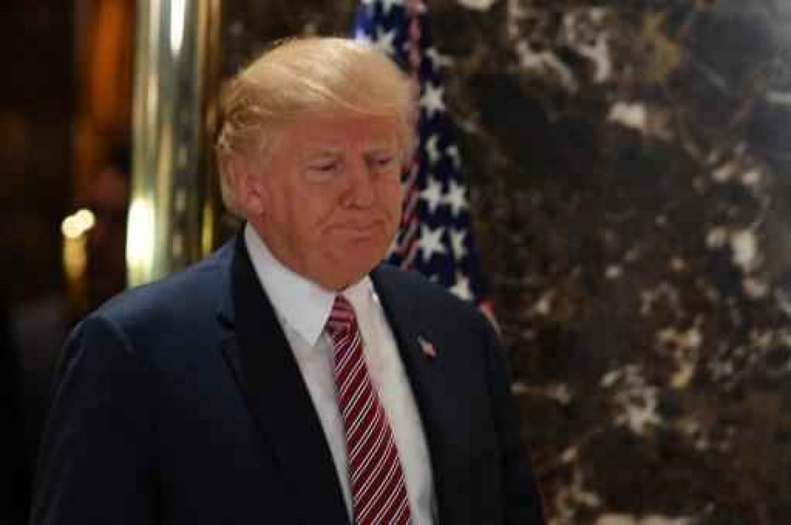 Trump lanceert nieuwe aanval op Amazon