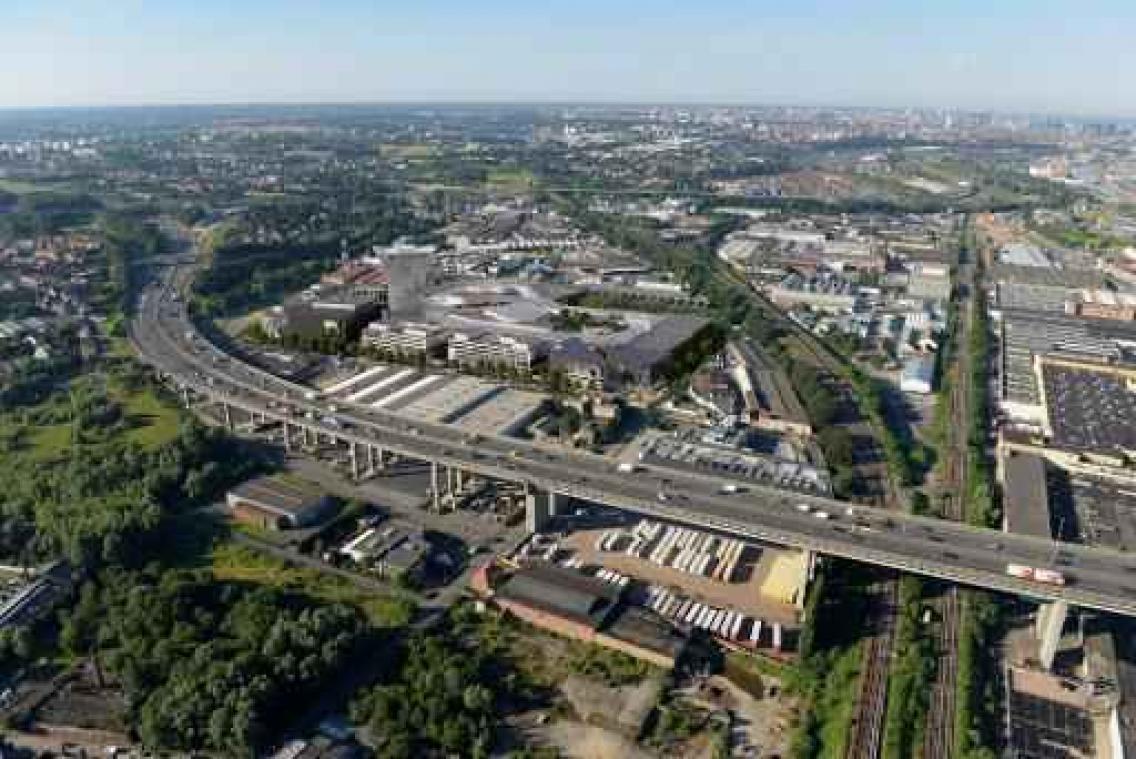 Vlaamse bemiddelaar moet winkelcomplex Uplace redden