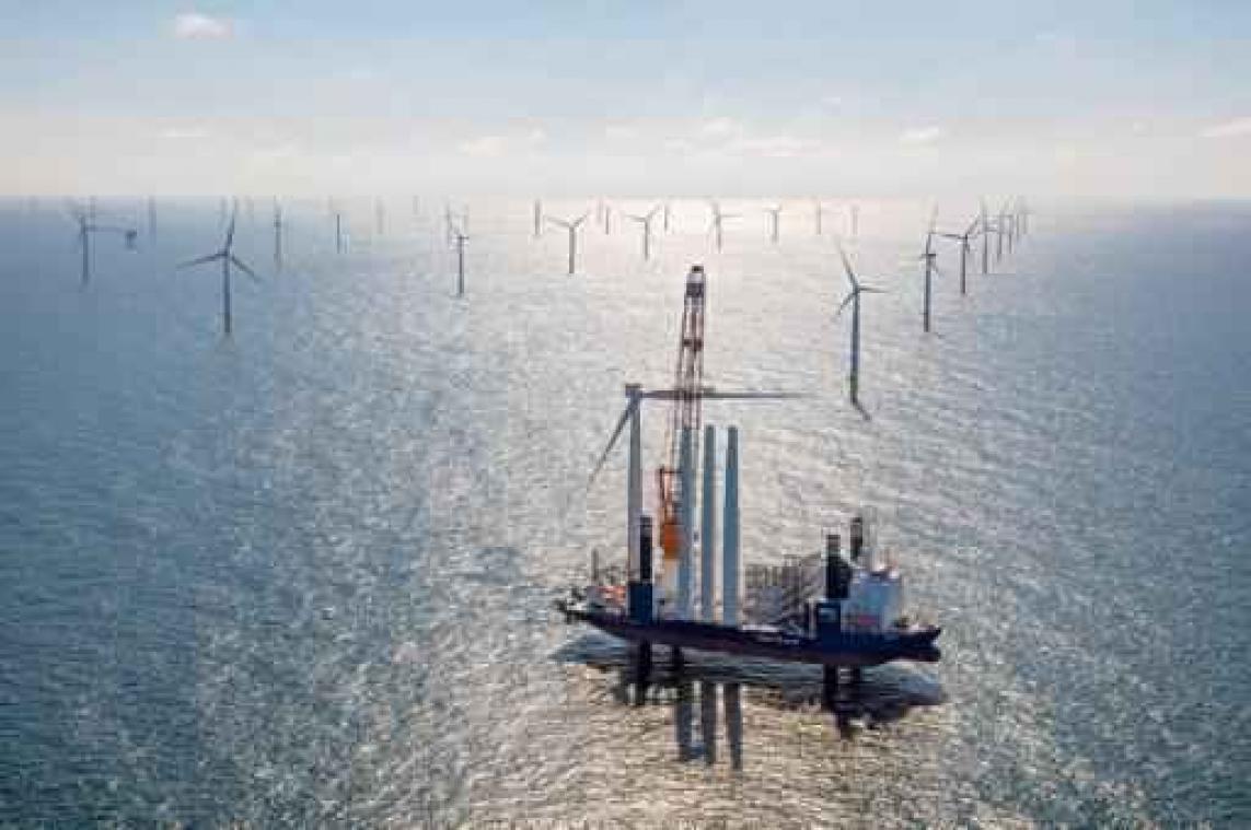 Onderhoudsschepen van windmolenparken gaan afval opvissen uit Noordzee