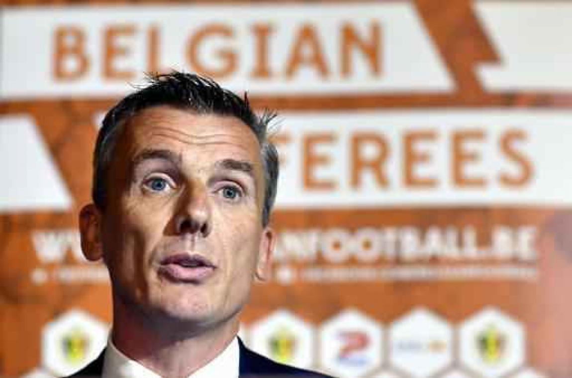 Jupiler Pro League - Scheidsrechtersbaas Verbist zet videorefs Marchand en Delacour tijdelijk op non-actief