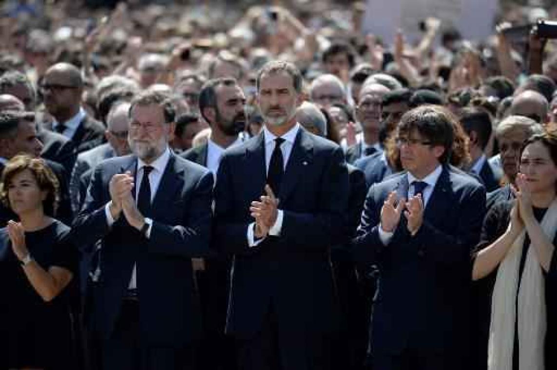 Aanslagen Catalonië - Spaanse premier en koning houden minuut stilte voor slachtoffers