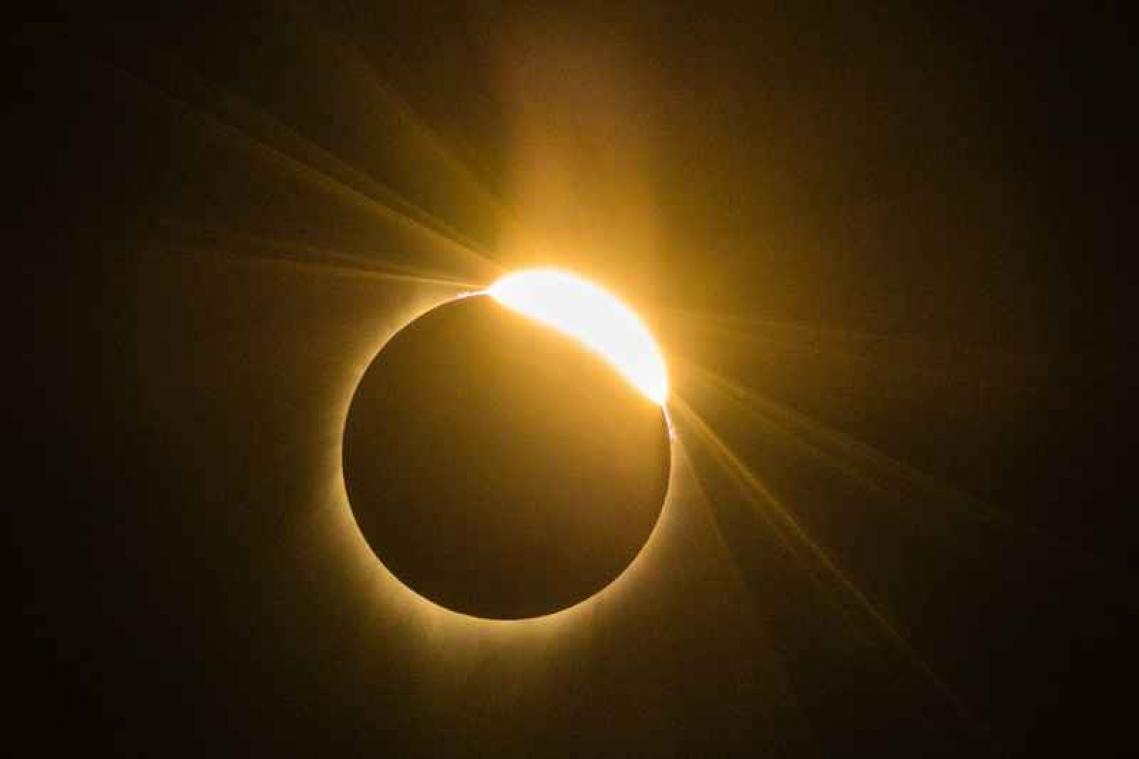 Eclips duwt 'Total Eclipse of the Heart' naar nummer 1 in iTunes