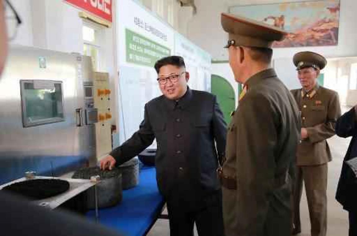 Spanning rond Noord-Korea - Noord-Korea vuurt verschillende raketten af