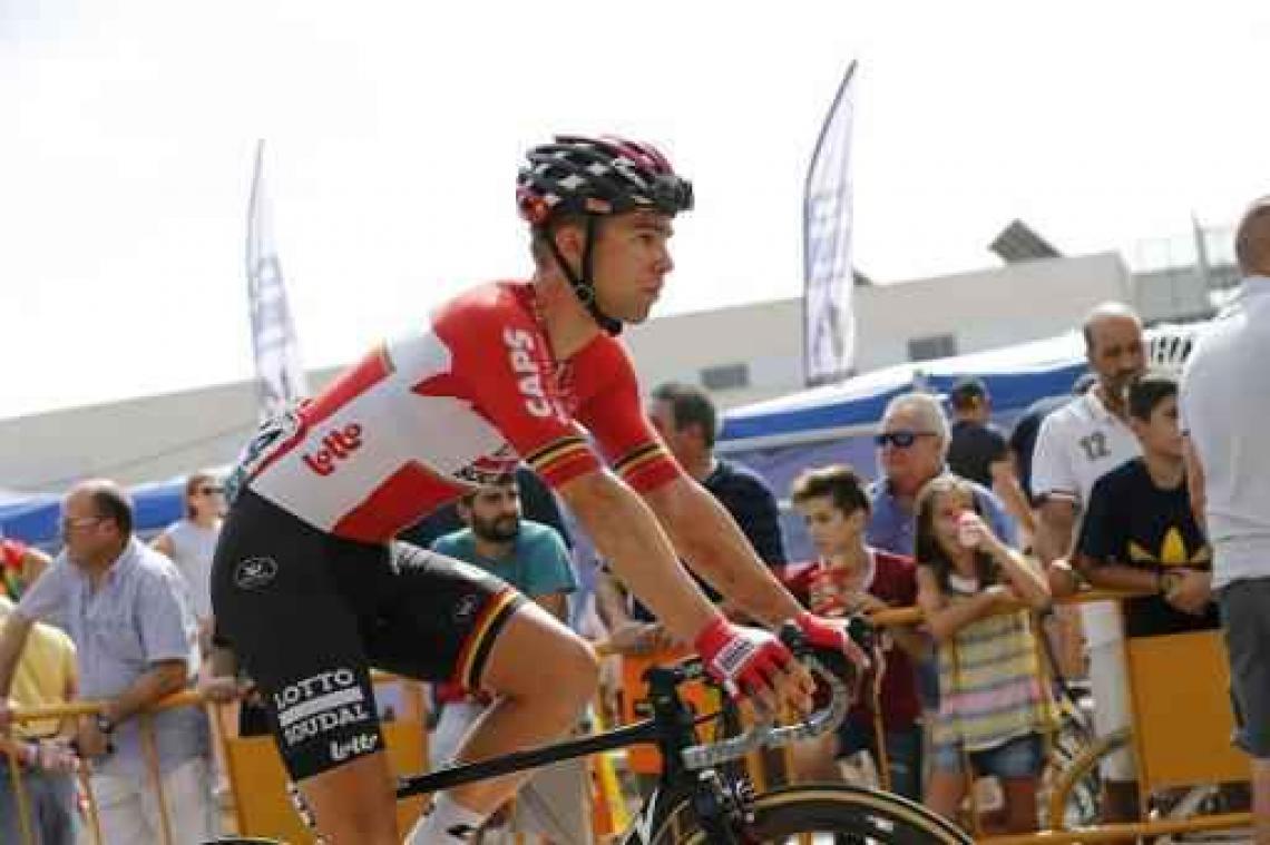 Vuelta - Jens Debusschere valt en geeft op