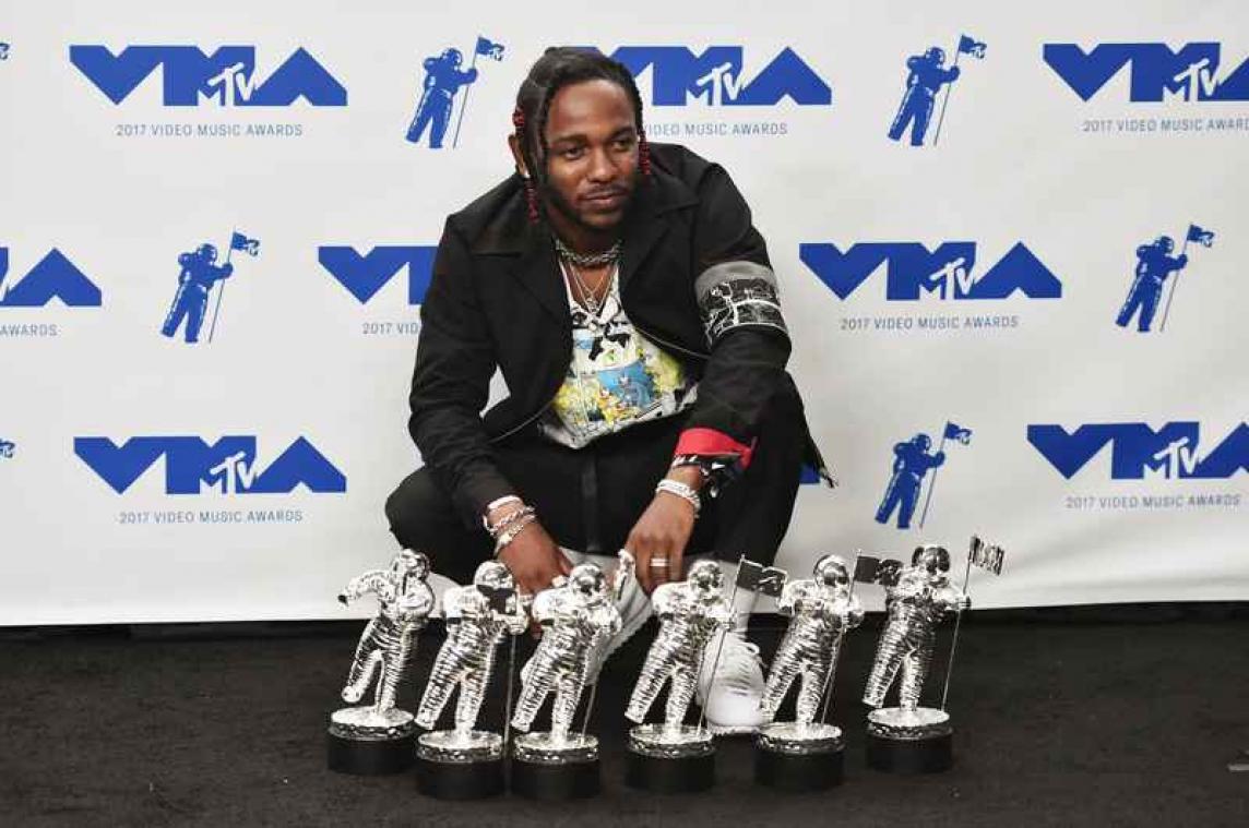 Kendrick Lamar is grote slokop bij VMA's