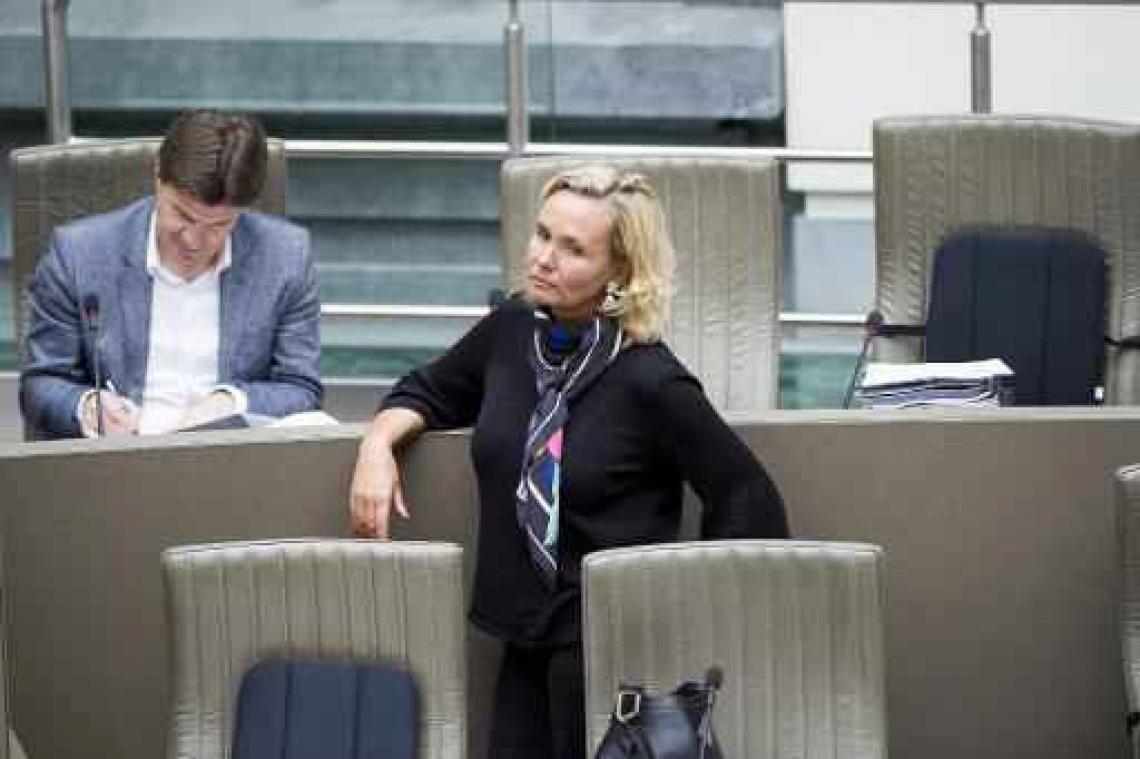 Vlaamse overheid verwijdert job-tweet met vrouw met hoofddoek