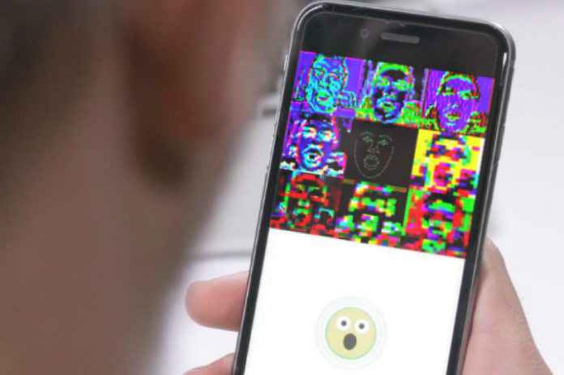 Deze app zet je gezichtsuitdrukking om in een emoji