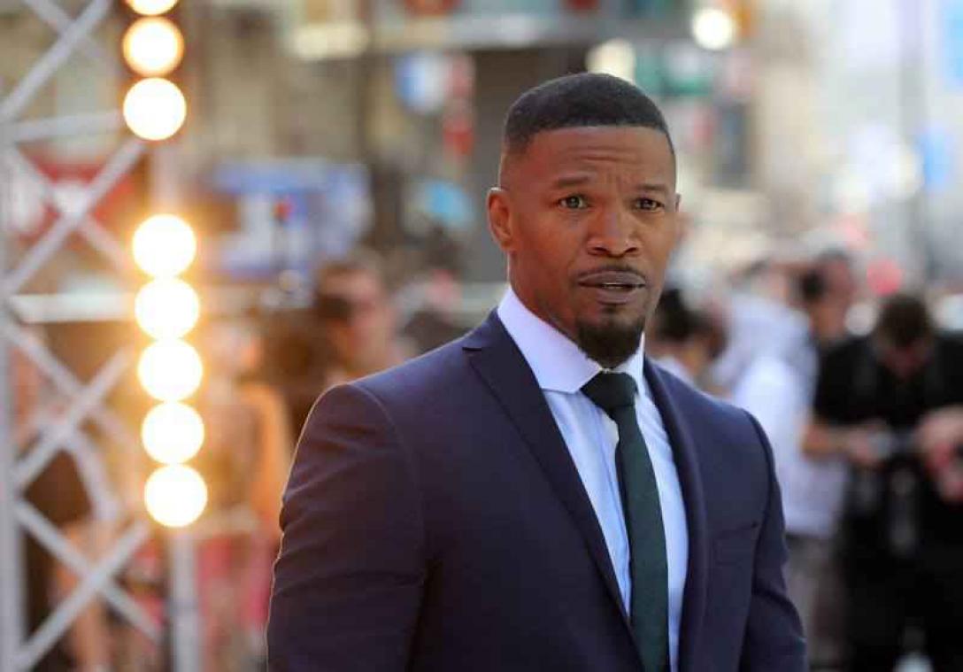 Jamie Foxx presenteert benefiet voor Harvey