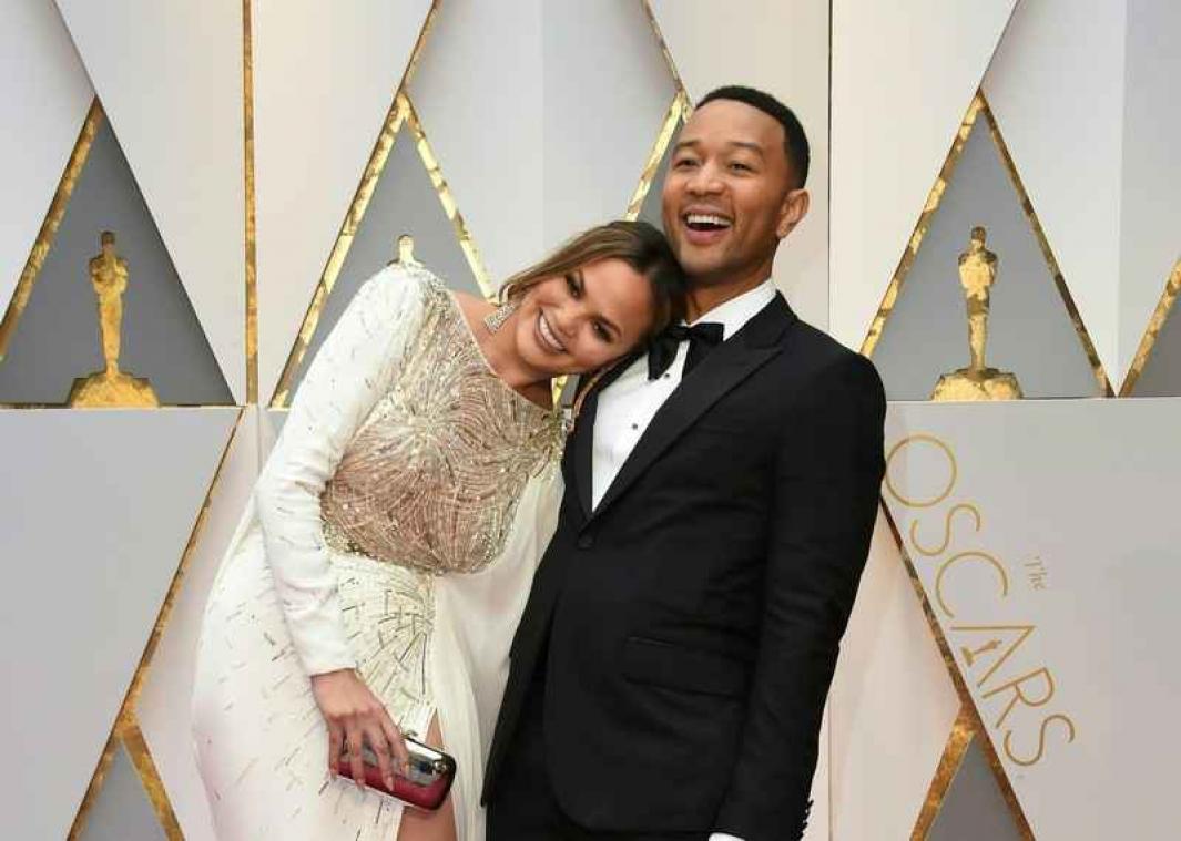 Band John Legend en Chrissy Teigen sterker door IVF