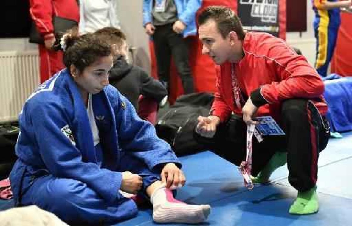 Judoka Lola Mansour misleid door gong op WK judo