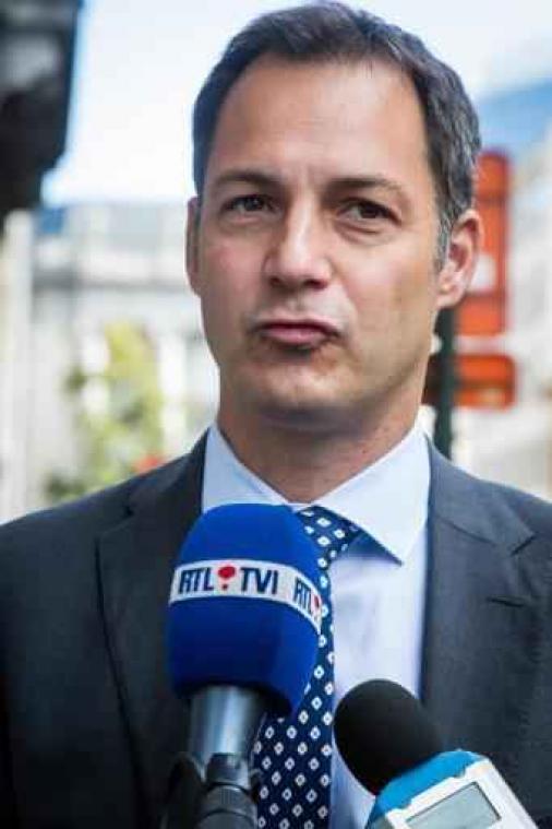 "De vakbonden staan totaal los van de werkelijkheid" (De Croo)