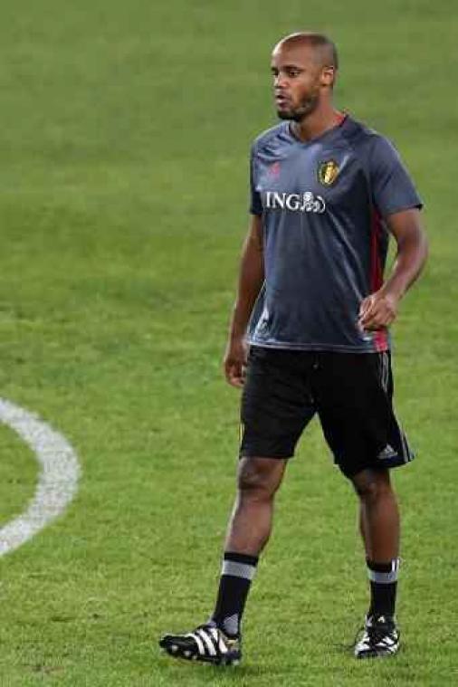 Rode Duivels - 27 spelers op oefenveld, twijfels omtrent Kompany