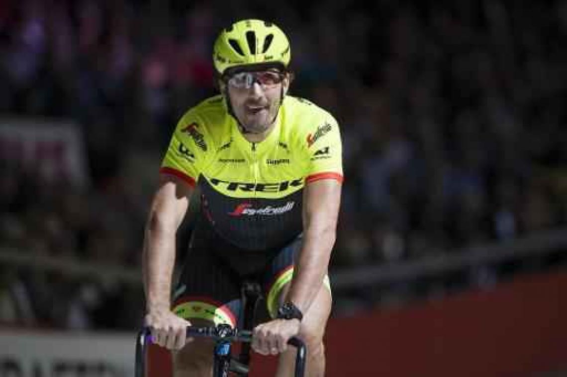 Fabian Cancellara eindigt bij eerste triatlondeelname op 17e plaats