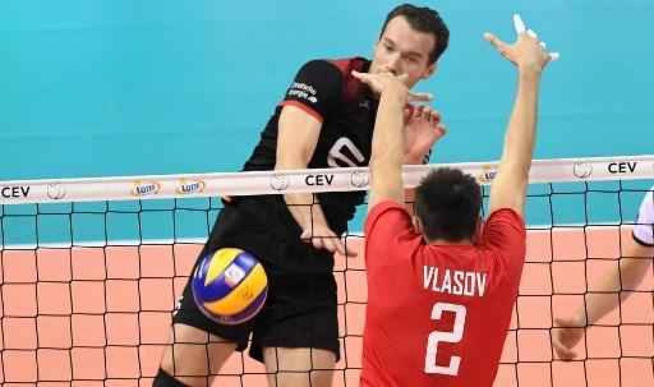 EK volley (m) - Russische volleyballers veertiende keer Europees kampioen