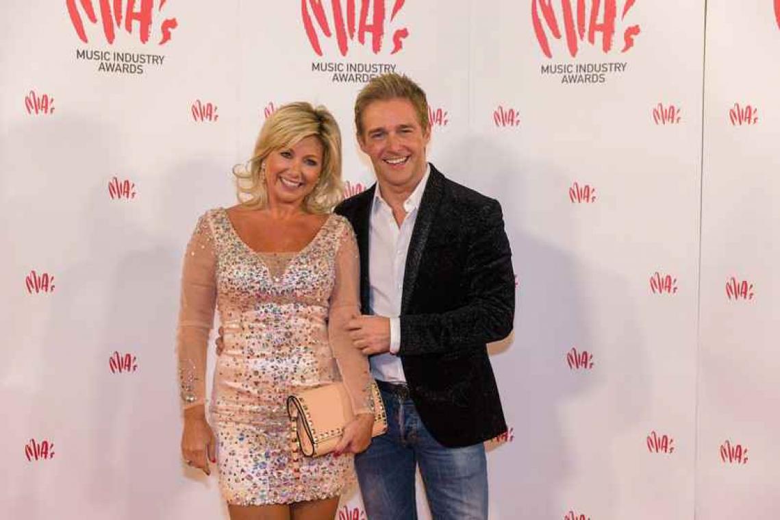 Christoff onthult pikant weetje over zus Lindsay